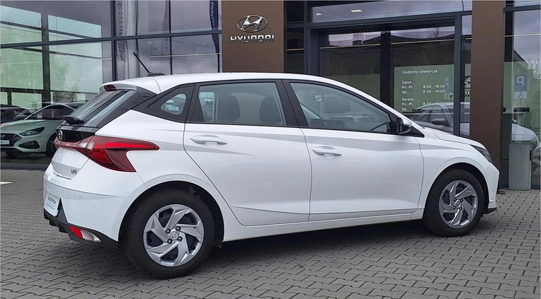 Hyundai i20 cena 64700 przebieg: 21638, rok produkcji 2022 z Pieniężno małe 137